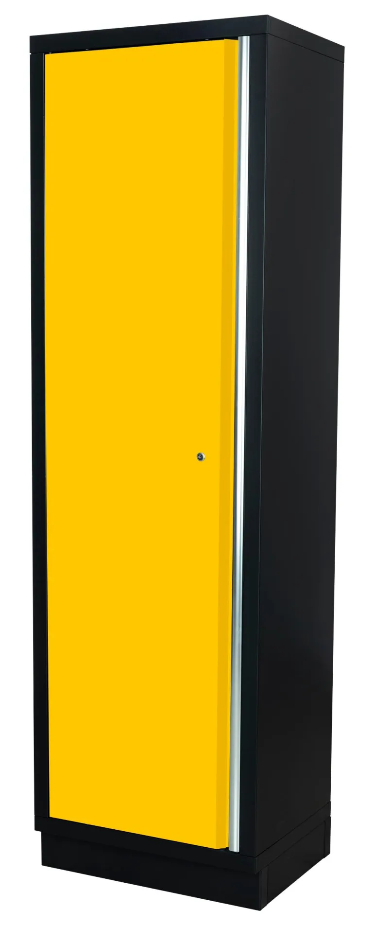 Korkea kaappi